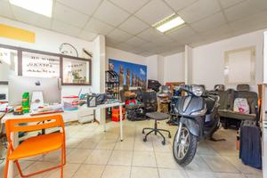 Locale commerciale locato con reddito del 8,5%.