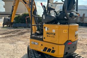 Escavatore 19 quintali