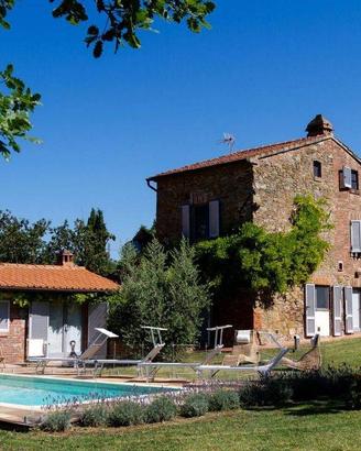 Rustico / Casale di 189 m² con più di 5 locali e b