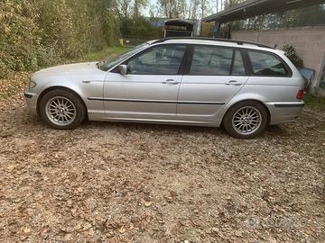 BMW 318i Touring 2002, GPL