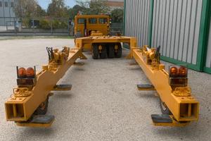 Carrellone  trasporto barche per cantiere nautico