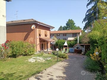 VILLA SINGOLA A BORGHETTO DI BORBERA