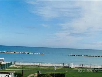 Casavacanze sul mare con box auto privato