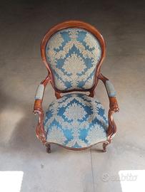 Coppia di Eleganti Poltroncine Antiche Stile '800