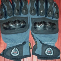 Guanti moto in kevlar con protezioni nuovi
