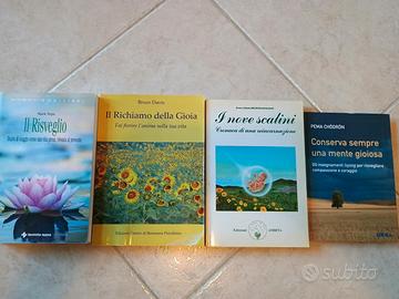 Lotto di libri di crescita personale/evoluzione