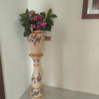 Colonna più vaso 