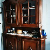 Credenza antica in legno