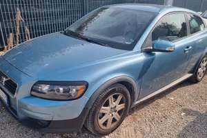 Volvo C30 1.6 R- DESIGN GUIDABILE DA NEOPATENTATI