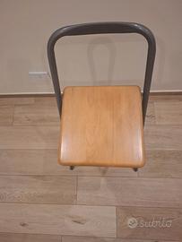 Sgabello ufficio