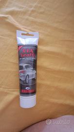 Auto  via graffi