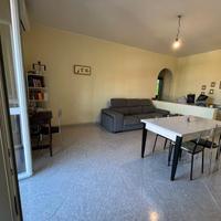 Due STANZE SINGOLE intero appartamento