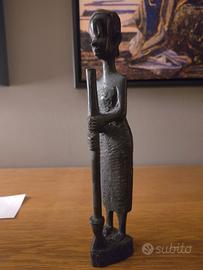 Statuetta in Legno Africana Intagliata