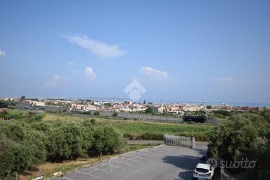 CAPANNONE A TORREGROTTA