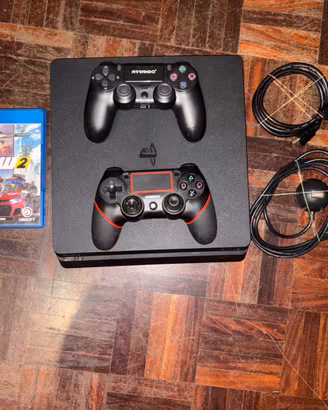 PS4 Slim 1TB + 2 Controller + Gioco + Cuffie 🎮