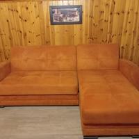 DIVANO LETTO ANGOLARE CON CONENITORE ARANCIONE
