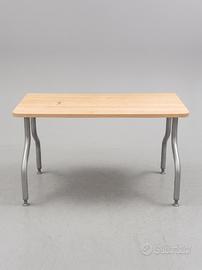 Scrivania in legno e metallo