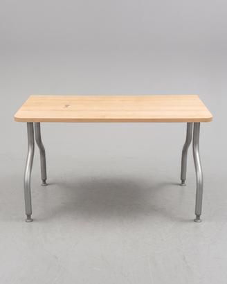 Scrivania in legno e metallo