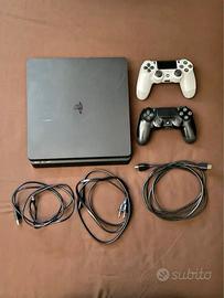 PS4 Pro (PlayStation 4) 1TB + 2 controller