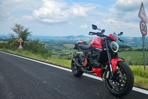 Ducati Monster 937 2021 scproject ducabike