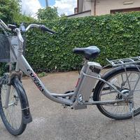 bicicletta esperia a pedalata assistita 