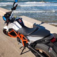 KTM 690 Duke - 2012