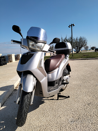 Kymco People S 200