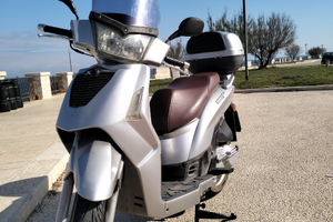 Kymco People S 200