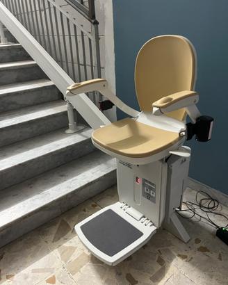 Montascale garanzia e installazione compresa