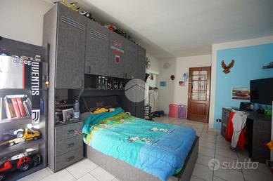 CASA SEMINDIPENDENTE A CASTELNUOVO BELBO