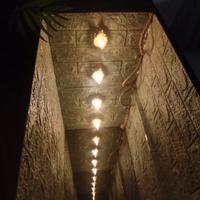 "Tavolo Infinity Artigianale con Luci LED – Unico