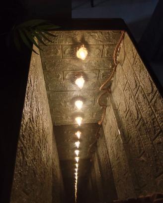 "Tavolo Infinity Artigianale con Luci LED – Unico
