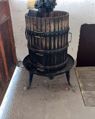 Oggetti per fare il vino