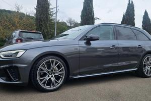 Audi A4 avant sline 2.0 tdi 204 cv