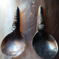 Cucchiaio tribale in osso