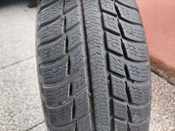 Gomme Toyota Yaris 