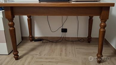 Tavolo in legno
