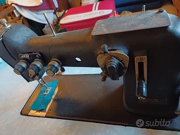 macchina da cucire d'epoca