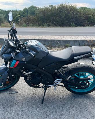 MT-125 Yamaha (Cyan Storm)