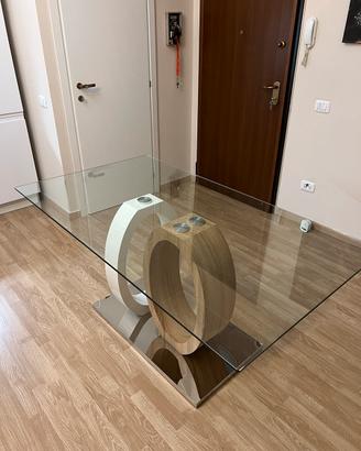 Moderno tavolo da pranzo in vetro