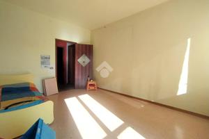 4 LOCALI A FIORENZUOLA D'ARDA