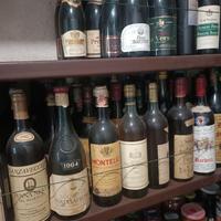 Bottiglie di Vino antichi