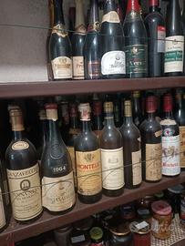 Bottiglie di Vino antichi