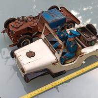 modellino auto jeep polizia Japan vintage batteria