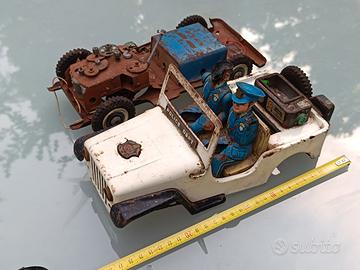 modellino auto jeep polizia Japan vintage batteria
