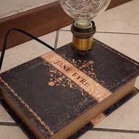 libro lampada