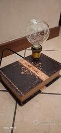 libro lampada