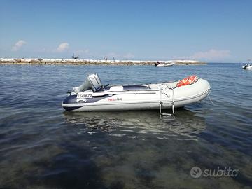 Gommone Honwave T40+ motore Honda 20CV +carrello