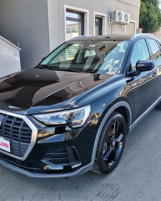 Audi Q3 40 TDI quattro S tronic Business