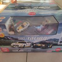 Pista Siku Racing con auto radiocomandate